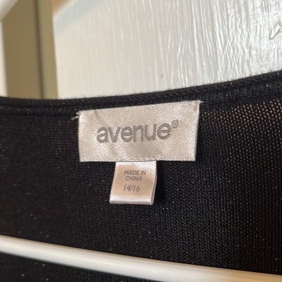 Avenue Black and Silver Open Swing Sweater - Picture 4 of 5